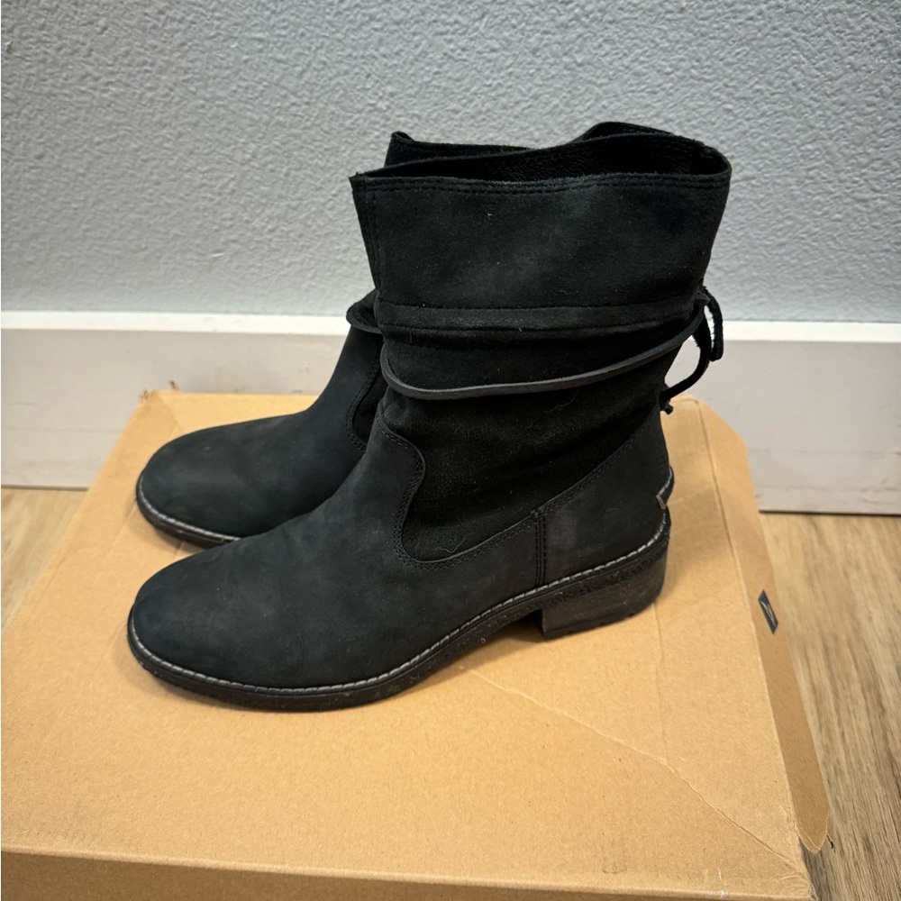 Sperry mid claf boots